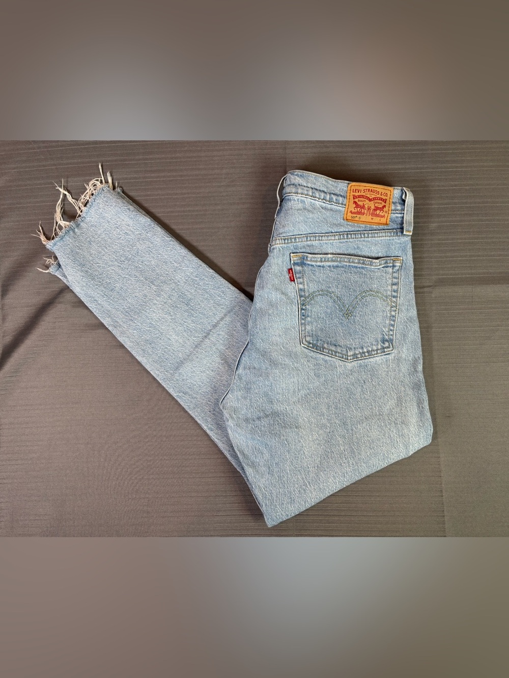 Levi’s 501 S Jeans Women’s W31 L30 Light Wash Button Fly Raw Hem Slim Straight